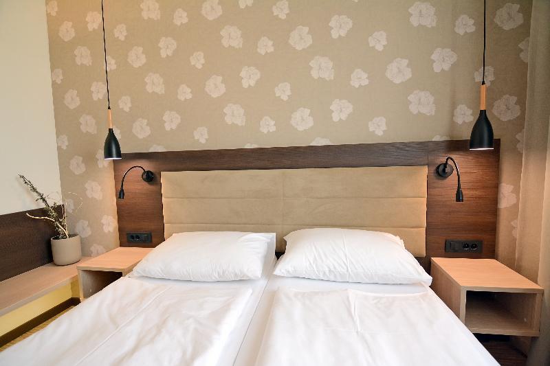 Hotel Gallus Sesvete Extérieur photo